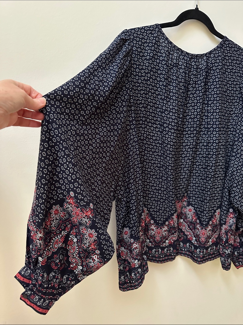 NWT GAP Navy Blouse with Red Floral Border Print - Picture 6 of 8